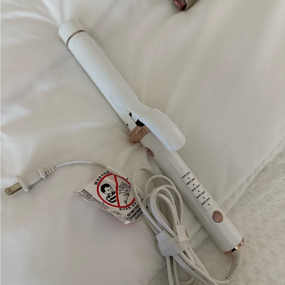 T3 1.25” White Curling Iron with Rose Gold Accents